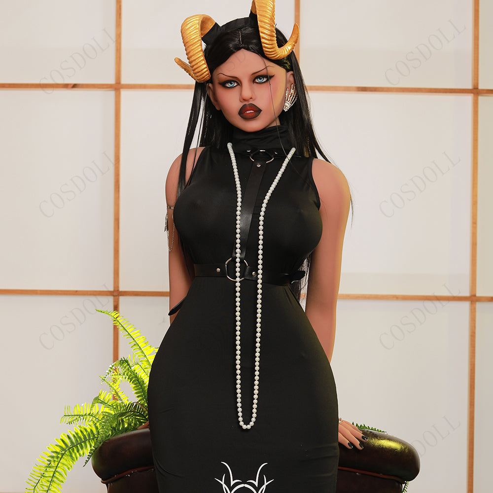Seraphina – The Horned Empress
